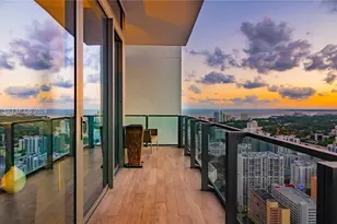 88 SW 7th St, Miami, FL 33130 - Photo 1