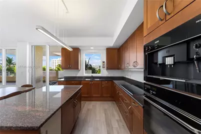 791 Crandon Blvd #405, Key Biscayne, FL 33149 - Photo 8