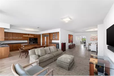 791 Crandon Blvd #405, Key Biscayne, FL 33149 - Photo 6