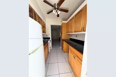 315 Van Buren St #107B, Hollywood, FL 33019 - Photo 4