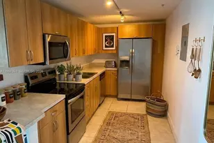 7501 E Treasure Dr, North Bay Village, FL 33141 - Photo 2