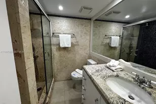 5225 Collins Ave, Miami Beach, FL 33140 - Photo 4