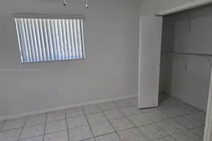 965 NW 10th St, Florida City, FL 33034 - Photo 12