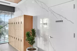 460 NE 28th St, Miami, FL 33137 - Photo 16