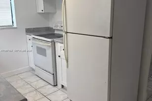 2131 NW 26th Ave, Fort Lauderdale, FL 33172 - Photo 2