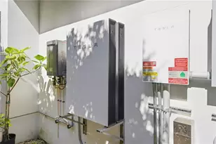 436 NE 88th St, El Portal, FL 33138 - Photo 50