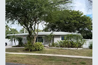 410 SW 56th Ave, Plantation, FL 33317 - Photo 2