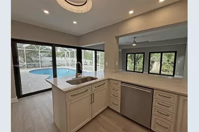 410 SW 56th Ave, Plantation, FL 33317 - Photo 4