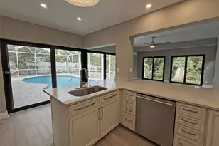 410 SW 56th Ave, Plantation, FL 33317 - Photo 4