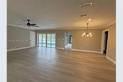 410 SW 56th Ave, Plantation, FL 33317 - Photo 8
