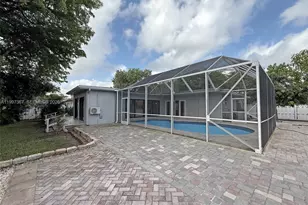 410 SW 56th Ave, Plantation, FL 33317 - Photo 14