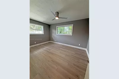 410 SW 56th Ave, Plantation, FL 33317 - Photo 4