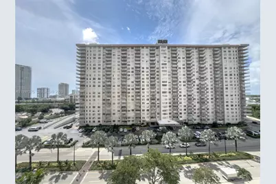 251 174th St #808, Sunny Isles Beach, FL 33160 - Photo 4