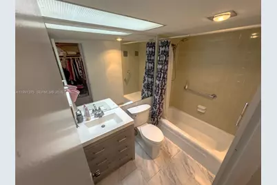 251 174th St #808, Sunny Isles Beach, FL 33160 - Photo 38