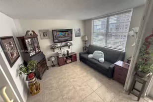 251 174th St, Sunny Isles Beach, FL 33160 - Photo 14