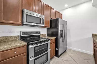 1148 SW 147th Ave, Pembroke Pines, FL 33027 - Photo 6