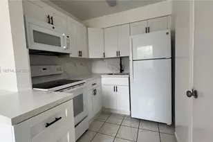 8701 SW 141st St, Palmetto Bay, FL 33176 - Photo 1