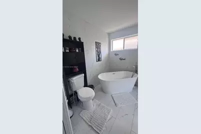 427 SW 169th Ter, Weston, FL 33326 - Photo 56