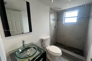 7125 Bay Dr, Miami Beach, FL 33141 - Photo 12