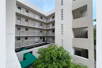 7125 Bay Dr #301, Miami Beach, FL 33141 - Photo 22