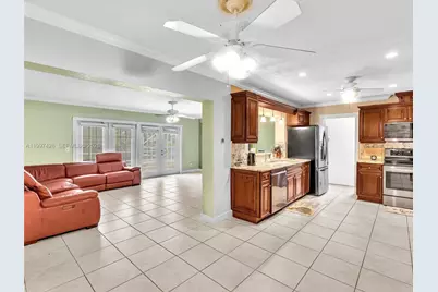 1900 NW 95th Ave, Pembroke Pines, FL 33024 - Photo 18