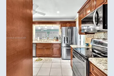 1900 NW 95th Ave, Pembroke Pines, FL 33024 - Photo 16