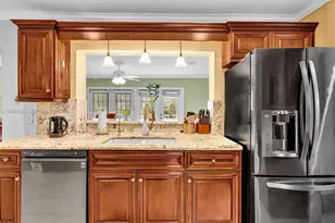 1900 NW 95th Ave, Pembroke Pines, FL 33024 - Photo 20