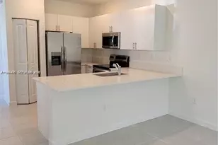 1010 SE 26th Ter, Homestead, FL 33035 - Photo 2