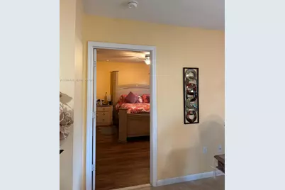 2720 NW 11th St, Fort Lauderdale, FL 33311 - Photo 18