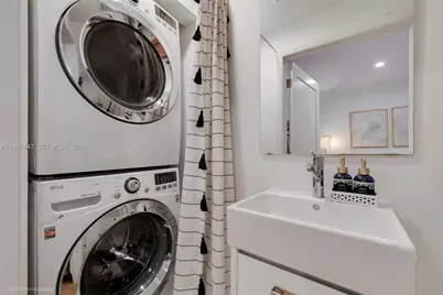 21 Madeira Ave #12, Coral Gables, FL 33134 - Photo 10