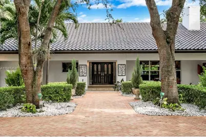 7405 SW 79th Ct, Miami, FL 33143 - Photo 2