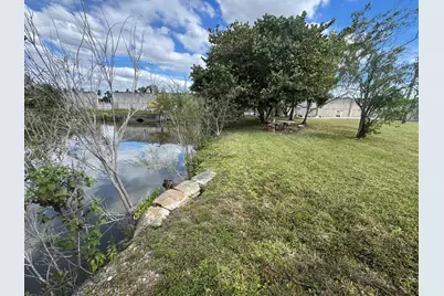 11755 SW 37th St, Miami, FL 33175 - Photo 14