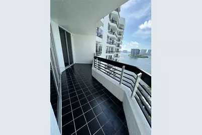 3600 Mystic Pointe Dr #1504, Aventura, FL 33180 - Photo 14
