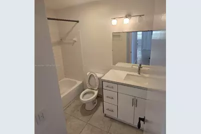 3247 NW 123rd Ave, Sunrise, FL 33323 - Photo 18