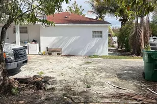 2456 NW 28th St, Miami, FL 33142 - Photo 4