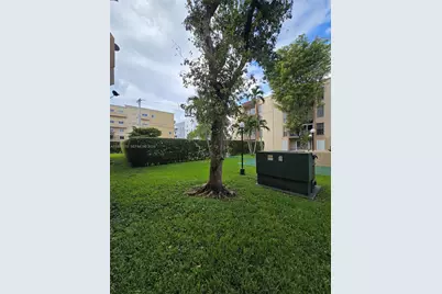 4845 NW 7th St #309-5, Miami, FL 33126 - Photo 76