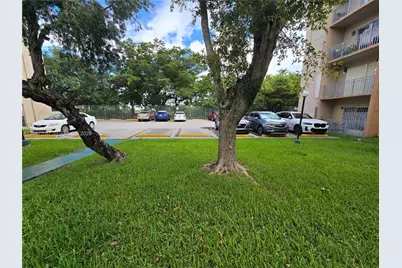 4845 NW 7th St #309-5, Miami, FL 33126 - Photo 38