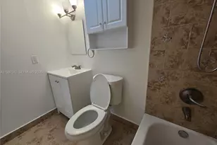 4845 NW 7th St, Miami, FL 33126 - Photo 12