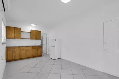 201 SW 51st Ct #3, Miami, FL 33134 - Photo 2