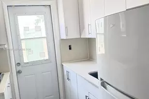 655 Meridian Ave, Miami Beach, FL 33139 - Photo 12