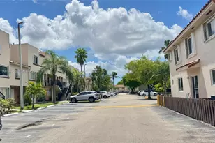 511 NW 82nd Ave, Miami, FL 33126 - Photo 12