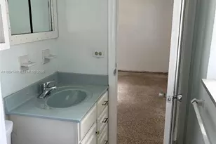 9775 SW 78th St, Miami, FL 33173 - Photo 12