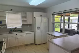 9775 SW 78th St, Miami, FL 33173 - Photo 8