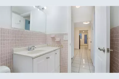 1340 Lincoln Rd #404, Miami Beach, FL 33139 - Photo 14