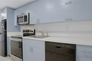 1340 Lincoln Rd, Miami Beach, FL 33139 - Photo 2