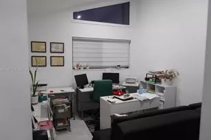 1717 NW 72nd Ave, Plantation, FL 33313 - Photo 16