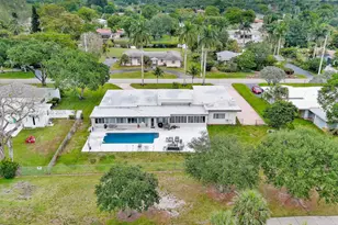 621 E Tropical Way, Plantation, FL 33317 - Photo 44