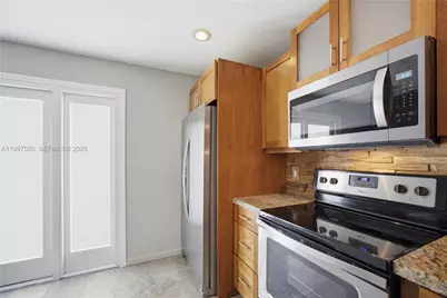 690 SE 23rd Ave #4, Pompano Beach, FL 33062 - Photo 4