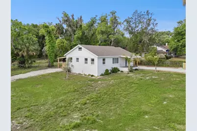 334 W Howry Ave, Other City - In The State Of Florida, FL 32720 - Photo 2