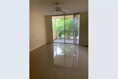 8353 Lake Dr #301, Doral, FL 33166 - Photo 6